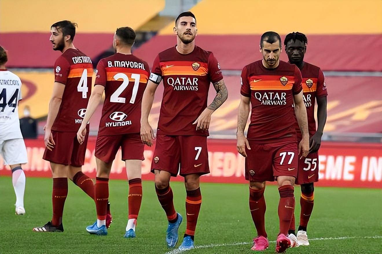 熊猫体育直播-超赞足球战局上演，球队实力角逐争胜