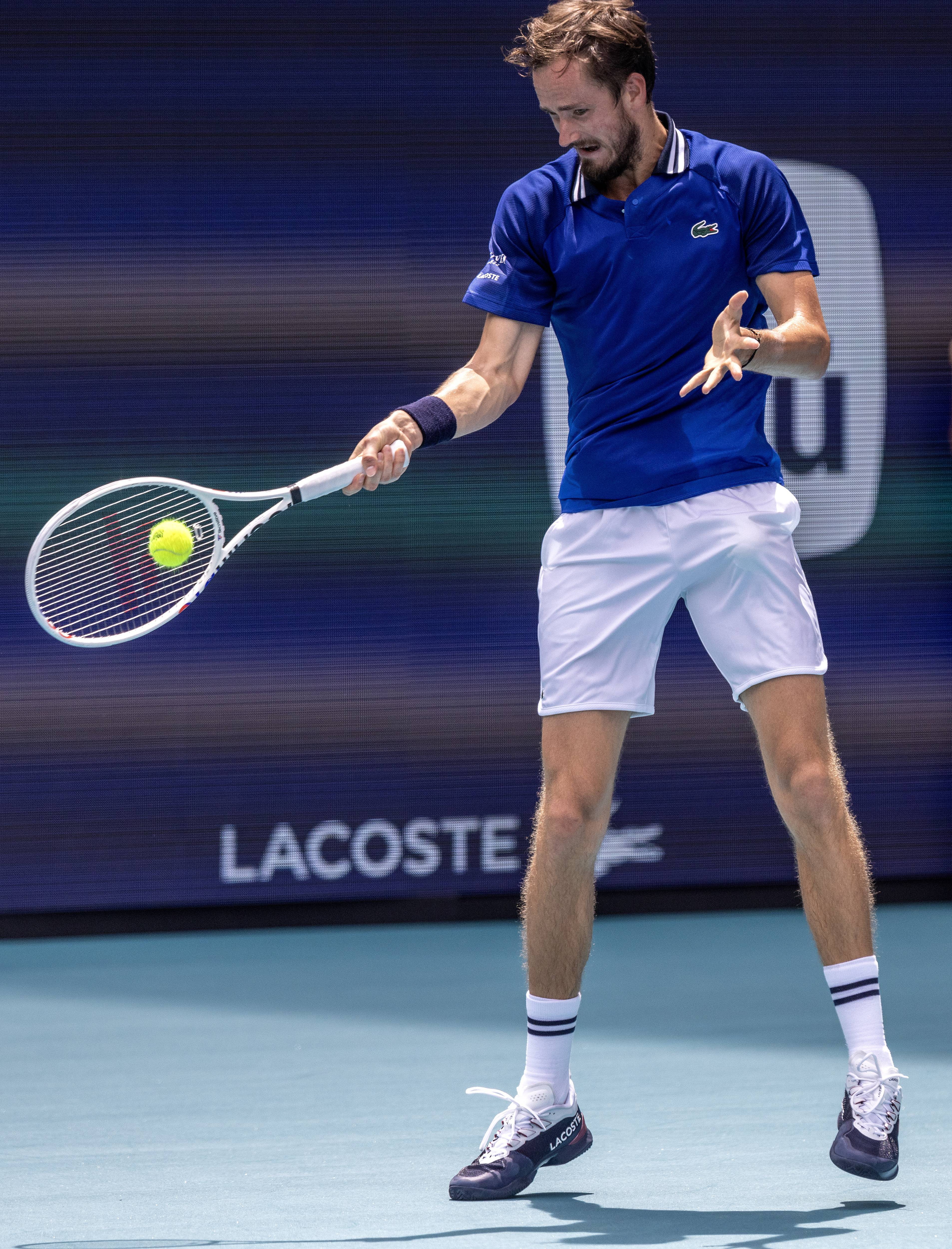 日本网球队爆冷世界网球队,梅德韦杰夫制霸全场 日本网球队爆冷世界网球队,梅德韦杰夫制霸全场