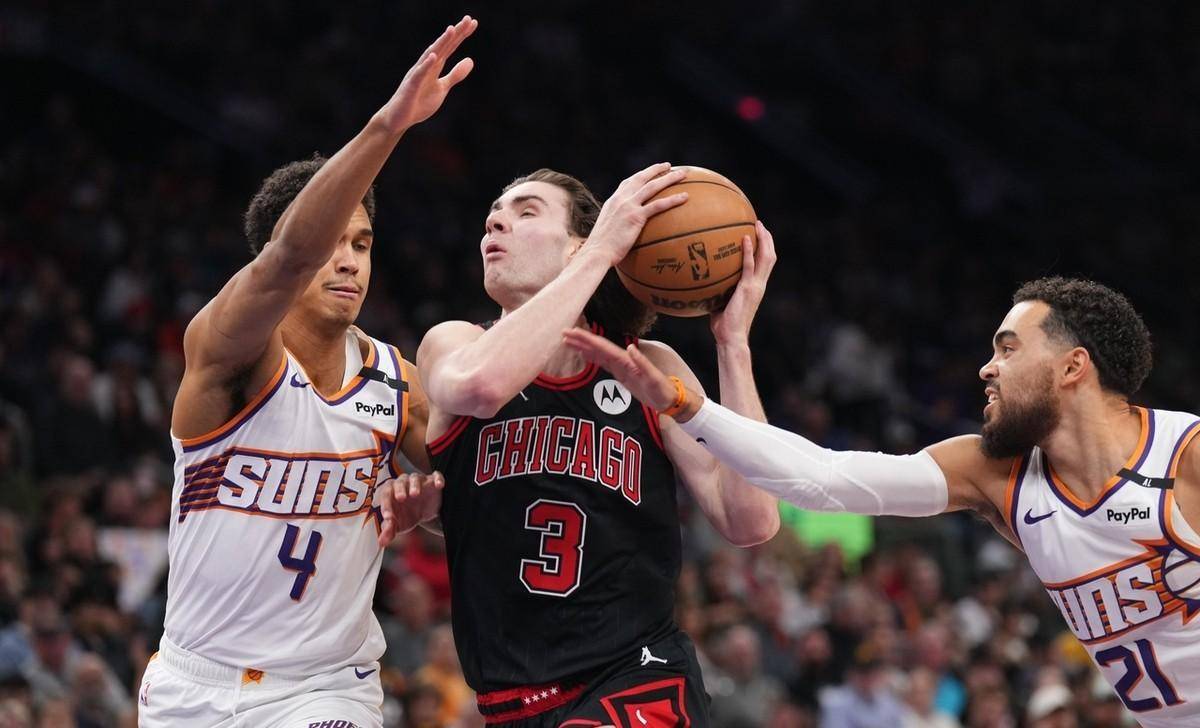 熊猫体育互动-公牛鏖战快船，布克绝境逆转